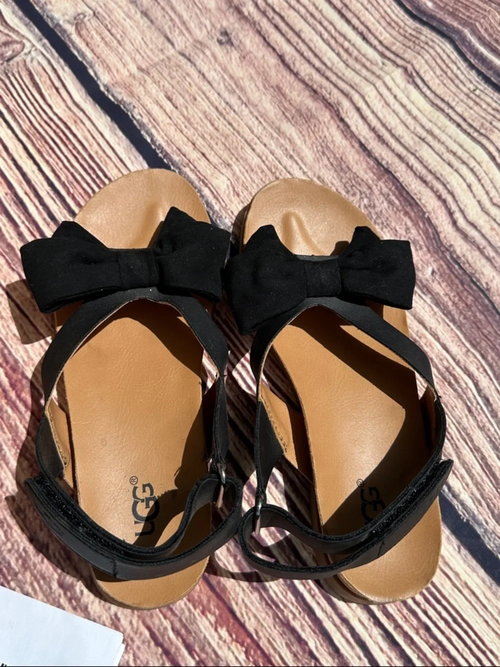 UGG Girls Black Bow Fonda K Sandals with Tan Footbed